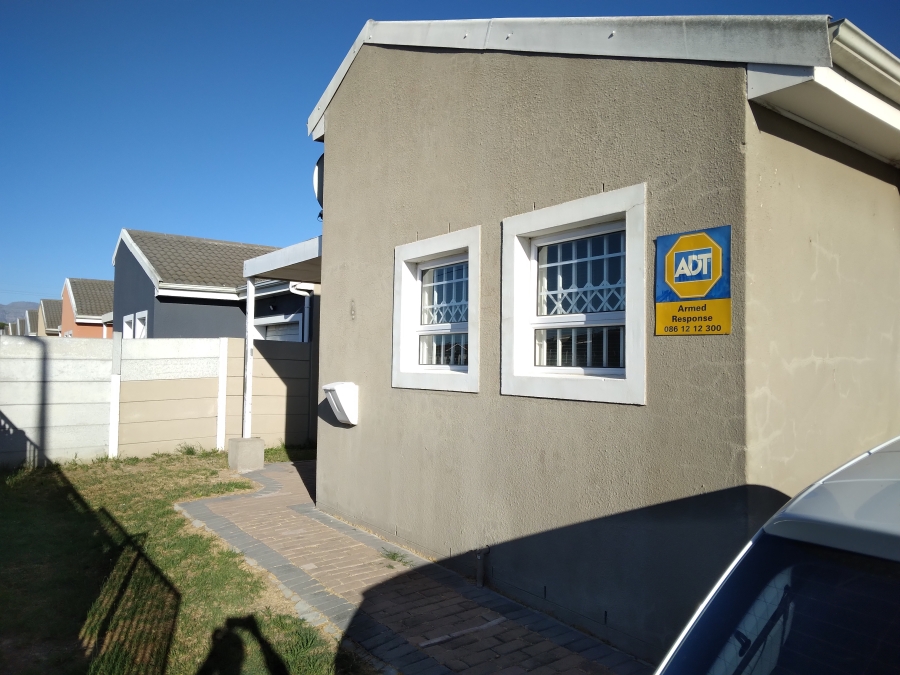 3 Bedroom Property for Sale in Stratford Green Western Cape